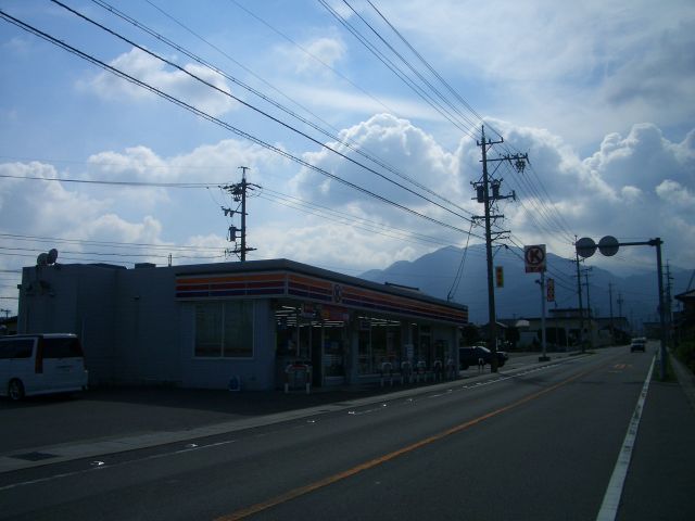 コンビニ　サークルＫ（コンビニ）まで570m