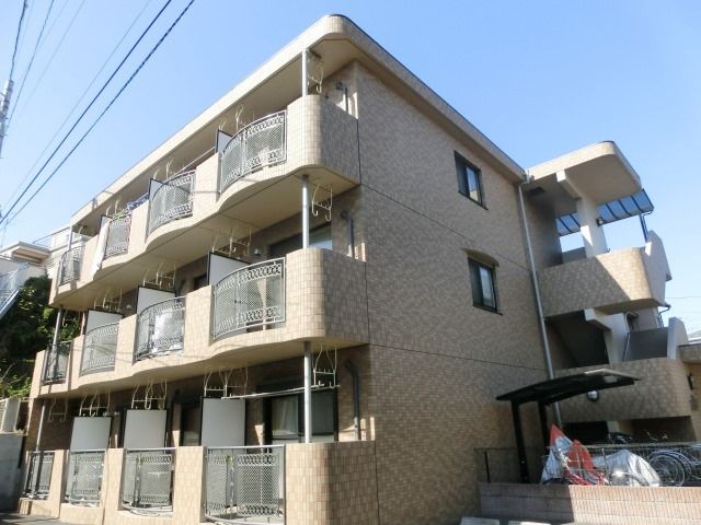 建物外観　日当たり良好な物件