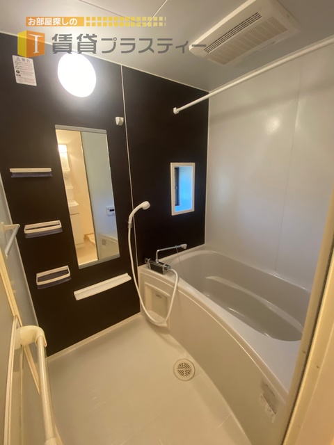 バス・シャワールーム　浴室乾燥機付き