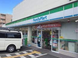コンビニ　ファミリーマート 東淀川大桐一丁目店（コンビニ）まで500m