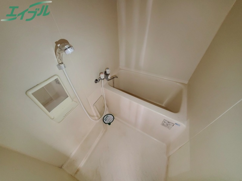 バス・シャワールーム　同物件別部屋の写真