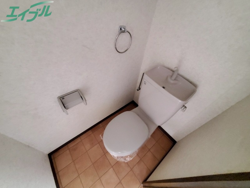 トイレ　同物件別部屋の写真
