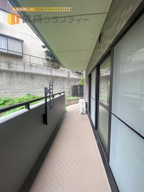 バルコニー　専用庭付きです