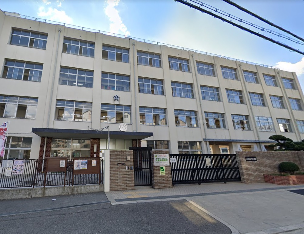 小学校　大阪市立川辺小学校（小学校）まで161m