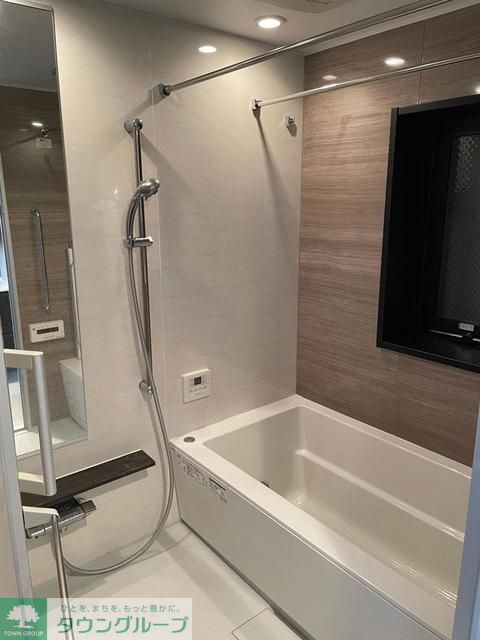 バス・シャワールーム　※写真は同タイプ住戸です。