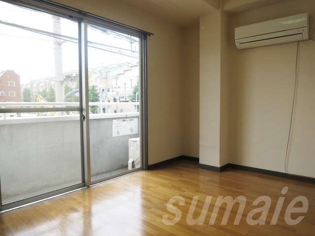 居室・リビング　キレイなお部屋です♪
