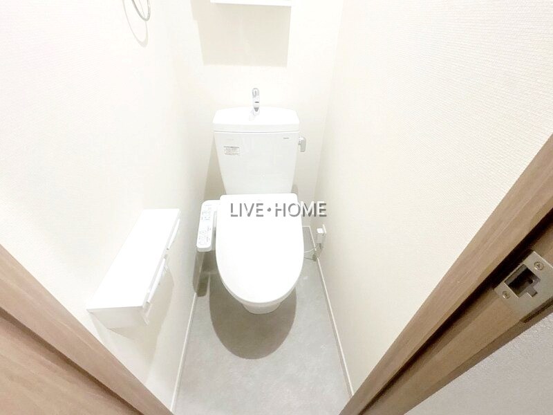 東京メトロ丸ノ内線 東高円寺駅 徒歩6分 3階建 築1年のトイレ写真