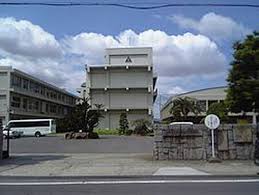 高校・高専　香川県立飯山高校（高校・高専）まで327m