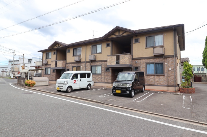 広島県福山市山手町５（アパート）の賃貸物件の外観