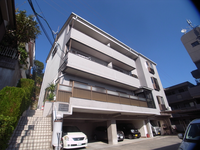神戸市長田区萩乃町のマンションの建物外観