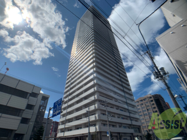 札幌市東区北七条東のマンションの建物外観