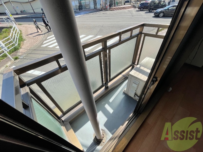 バルコニー　バルコニーはこんな感じです。イメージを掴んでください。