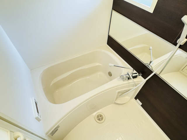 バス・シャワールーム　追い焚き付です