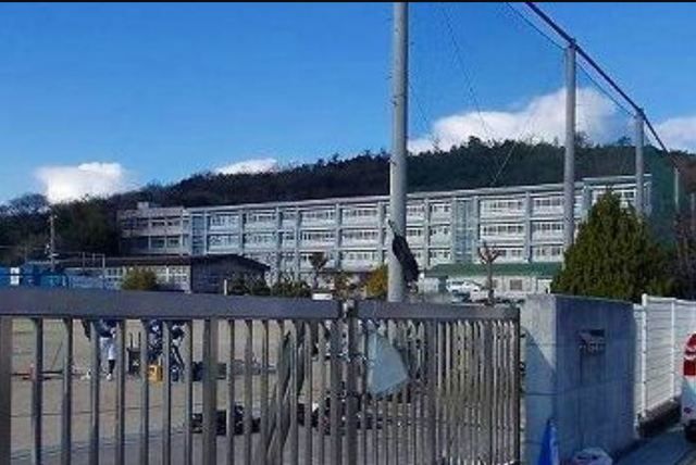 小学校　別所小学校（小学校）まで700m