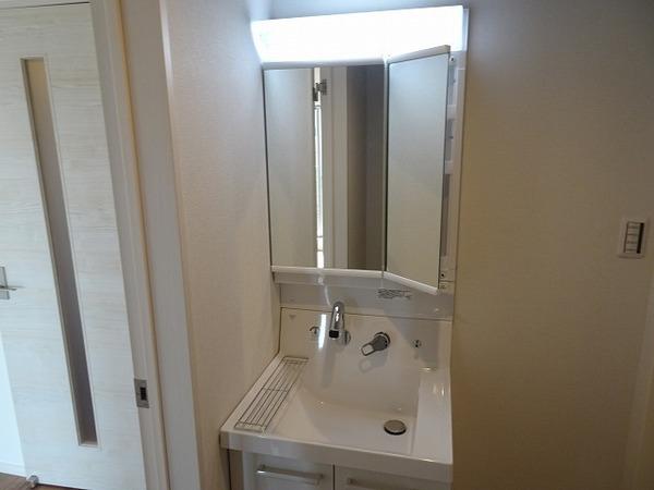 洗面設備　綺麗な水廻り！
