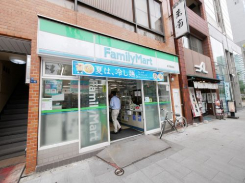 コンビニ　ファミリーマート　水天宮前店（コンビニ）まで75m