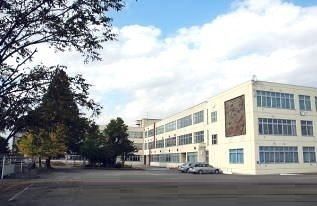 小学校　岩見沢市立志文小学校（小学校）まで1800m