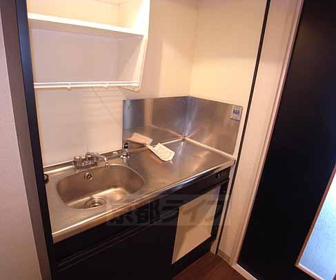 キッチン　広々とした部屋です。