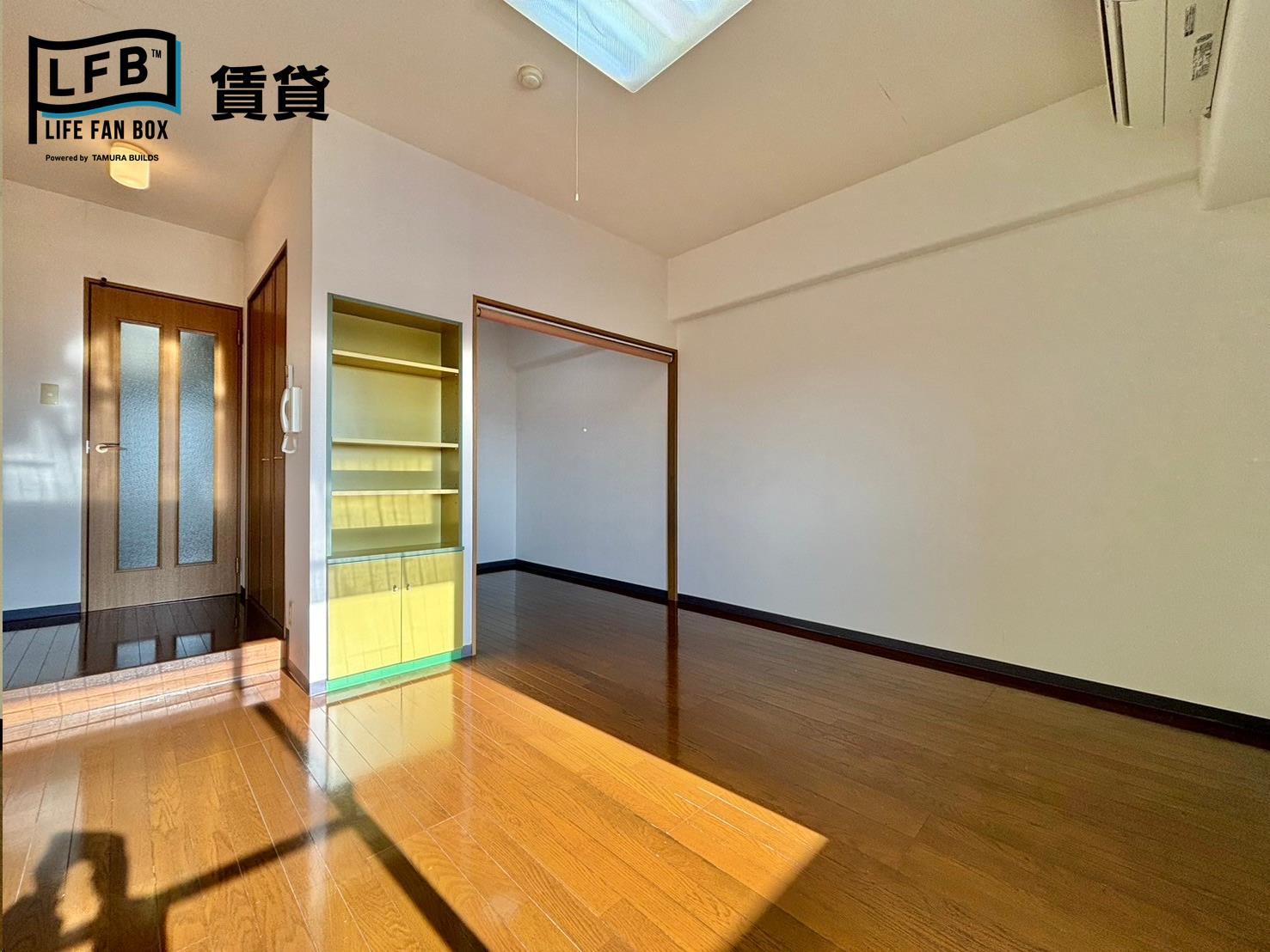 その他部屋・スペース　※反転間取り503号室の室内写真です。壁紙や床の色、仕様・設