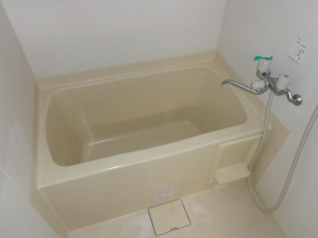 バス・シャワールーム　バストイレ別