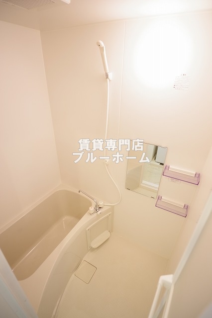 バス・シャワールーム　鏡のあるお風呂！