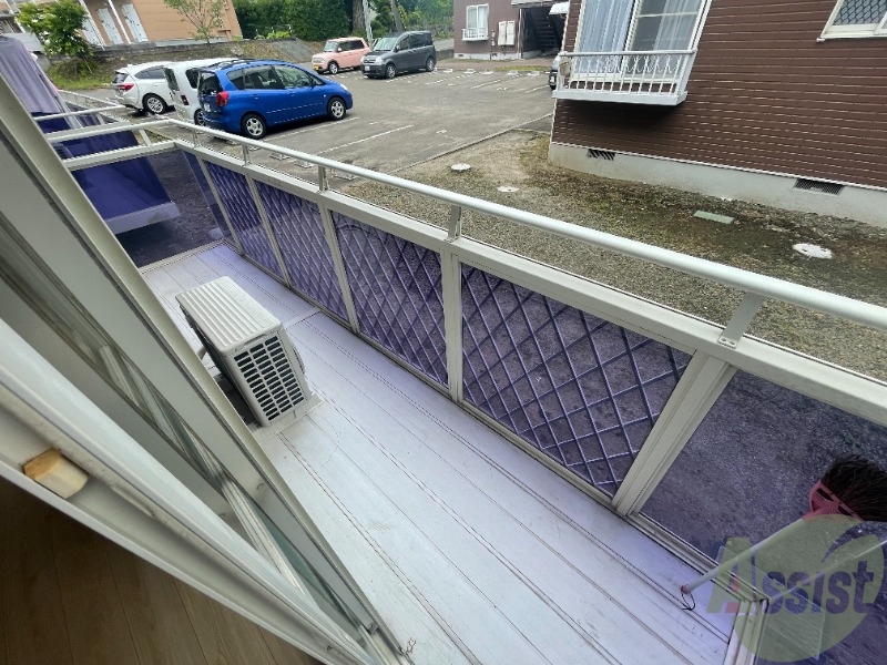 バルコニー　バルコニーがあるので洗濯物は外に干せそうですね～