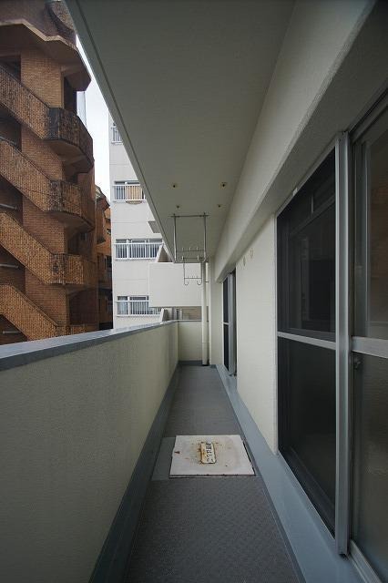 バルコニー　洗濯物も沢山干せそうです