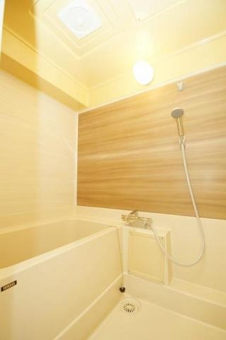 バス・シャワールーム　一日の疲れを癒してください