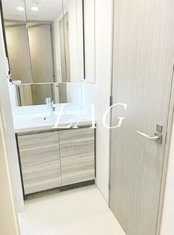 洗面設備　独立洗面台です。