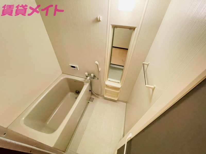 バス・シャワールーム　同型参考写真