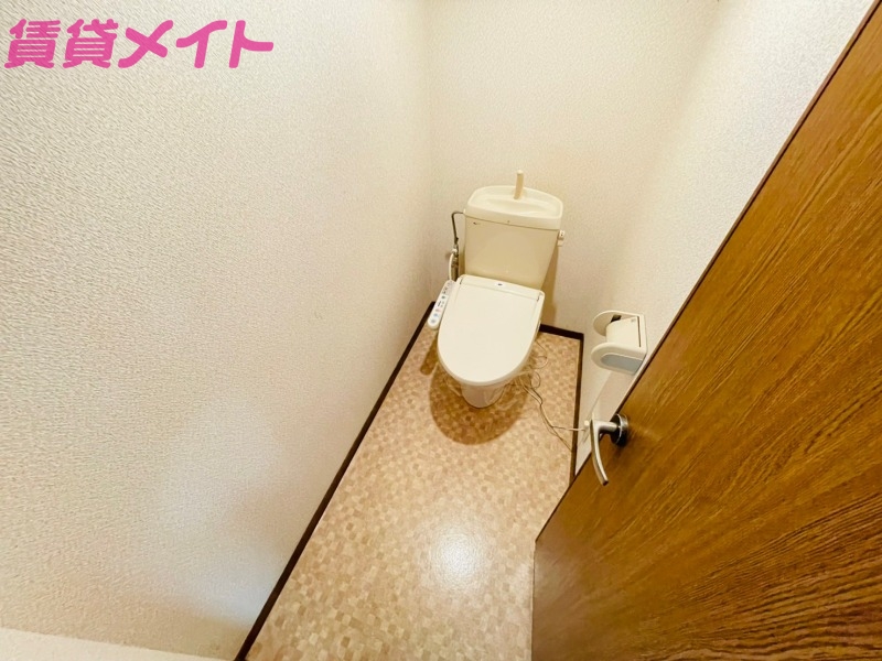 トイレ　同型参考写真