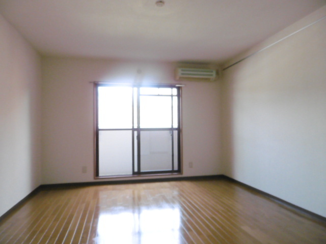 居室・リビング　広々洋室9.8帖