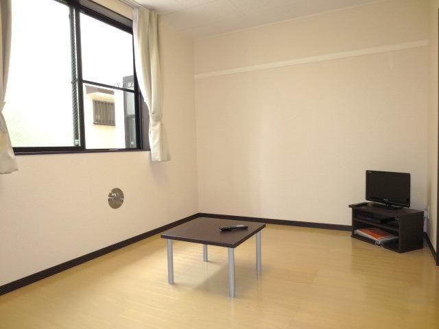 居室・リビング　★フローリングです。★