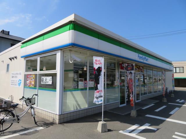 コンビニ　ファミリーマート下関富任町店（コンビニ）まで776m