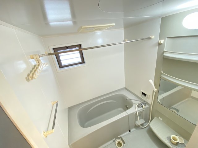 バス・シャワールーム　きれいなお風呂です