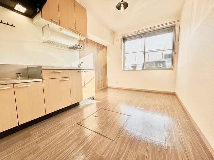 居室・リビング　ＬＤＫ（別角度）