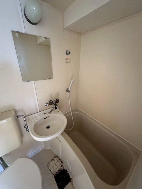 バス・シャワールーム　別号室代用