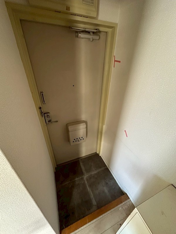 玄関　別号室代用