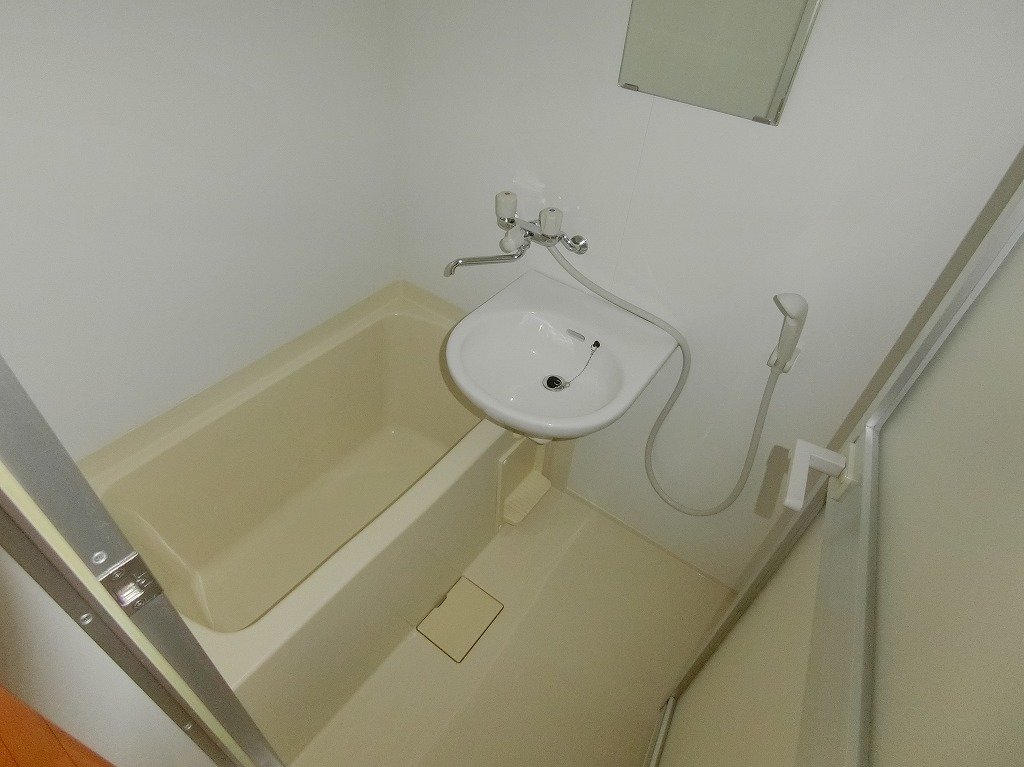 バス・シャワールーム　２点ユニットバス