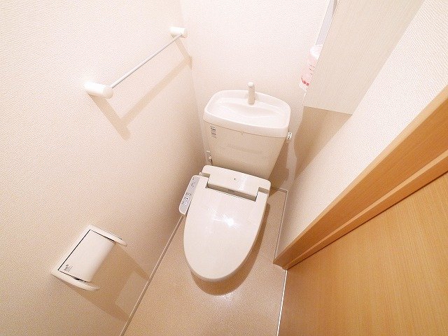 トイレ　落ち着いたトイレです