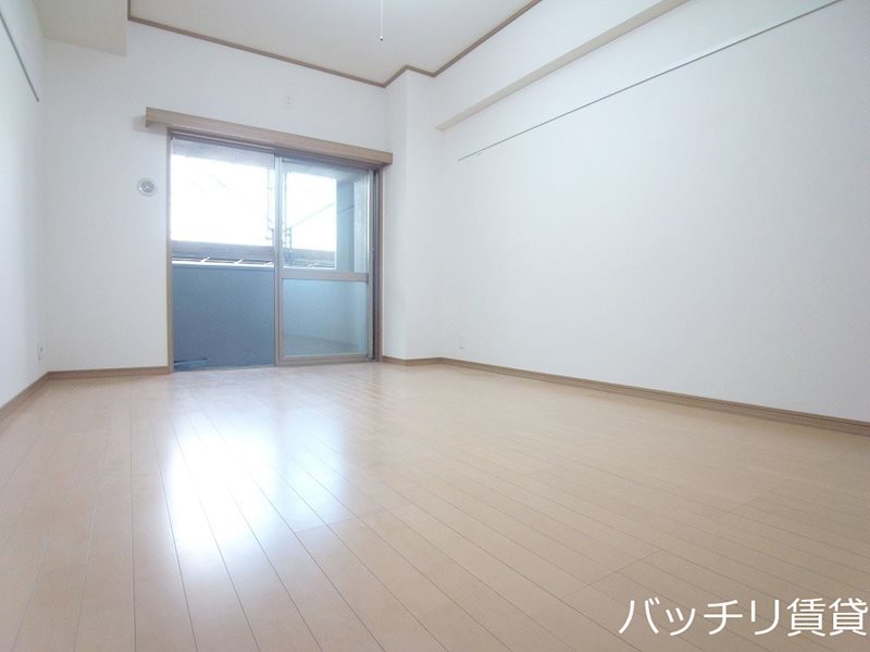 バルコニー　※室内写真等は同型タイプの為、現状優先となります。