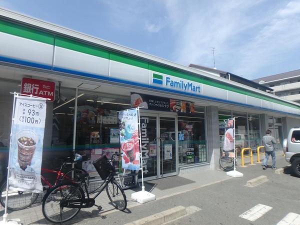 コンビニ　ファミリーマート東中浜四丁目店（コンビニ）まで566m