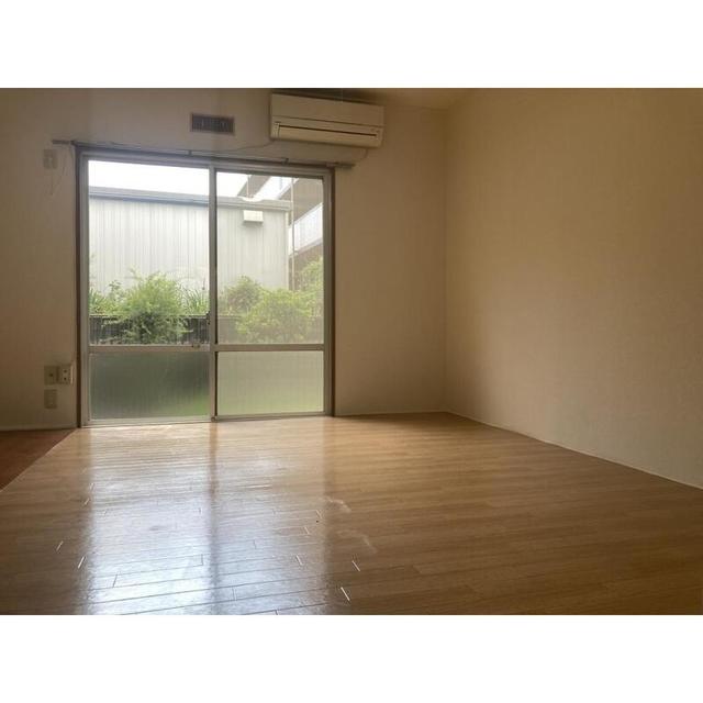 居室・リビング　別号室の参考写真です。