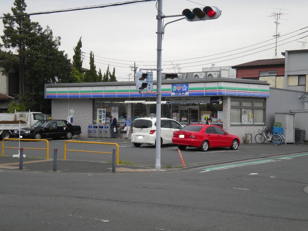 コンビニ　スリーエフ 都筑大棚店（コンビニ）まで641m