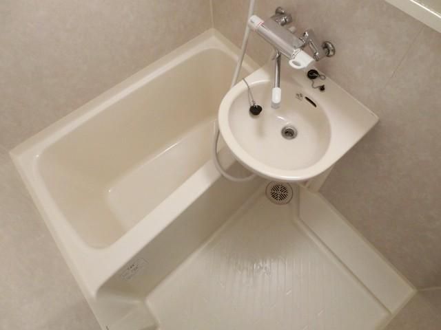 バス・シャワールーム　バスルーム