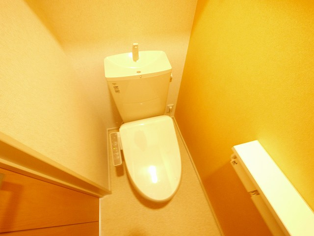 トイレ　清潔感のあるトイレです