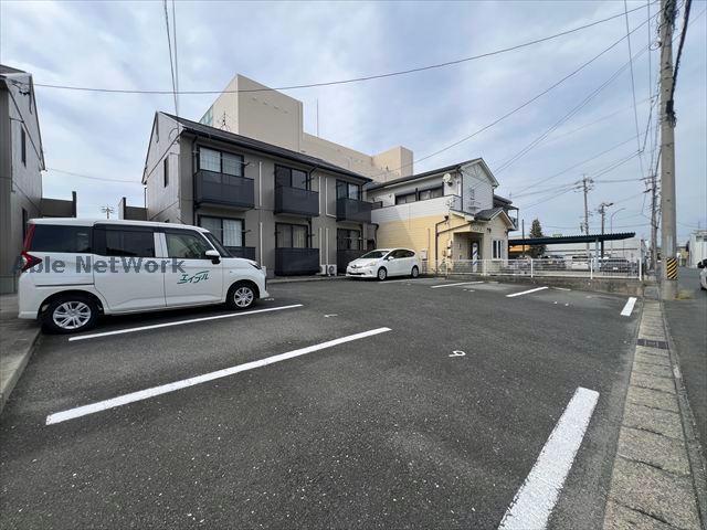 駐車場　駐車場