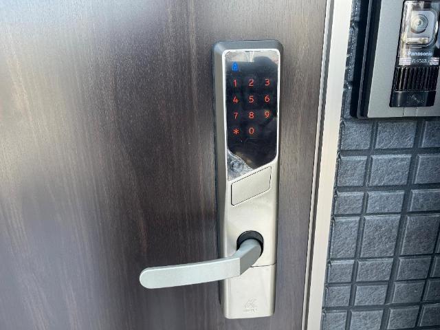 玄関　電子キー