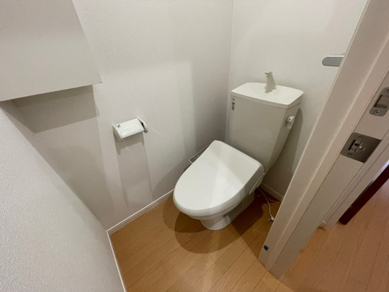 トイレ　※別部屋の写真です