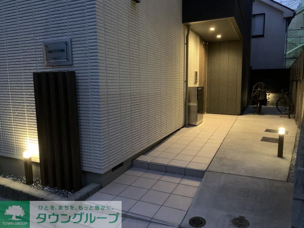 エントランス　エントランス